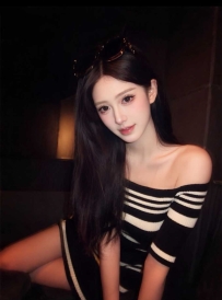 成都市双流区美臀黑丝小嫩妹的鲍鱼