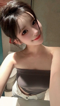 【上海】小茹妹妹吃奶玩逼亲小嘴