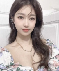 性感丰满骚妹