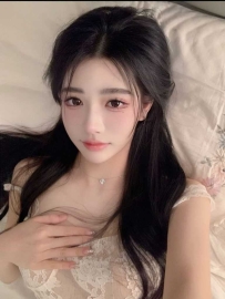 长沙清纯嫩妹反差感很强烈